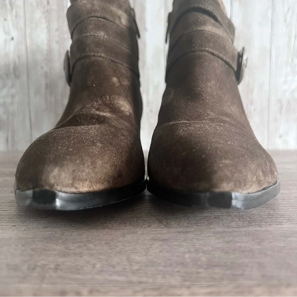 Marc Fisher Women’s Yandi Suede Olive Green Western Boots Size 8.5